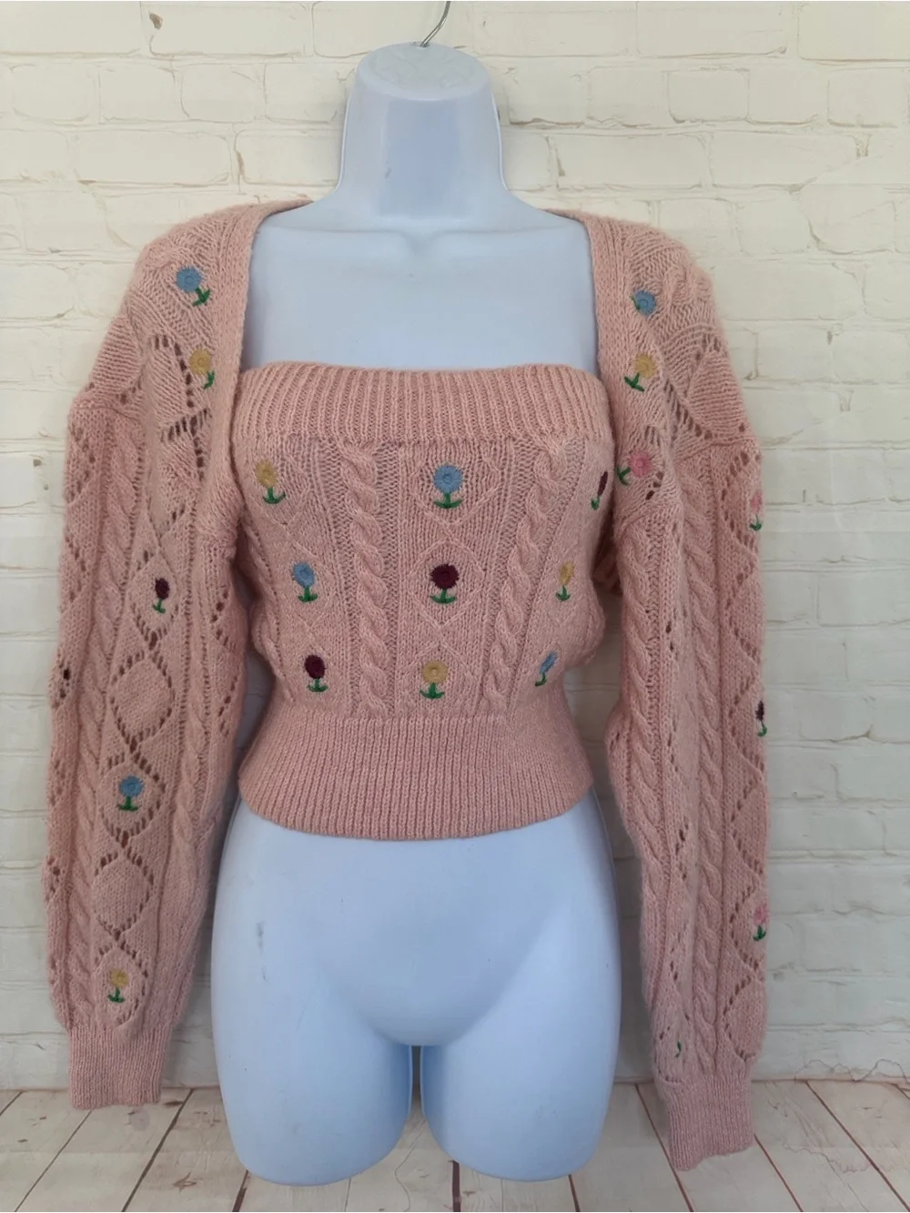 ZARA PONTELLE CÁRDIGAN TUBE TOP FLORAL KNIT EMBROIDERY SET SIZE SMALL & MEDIUM